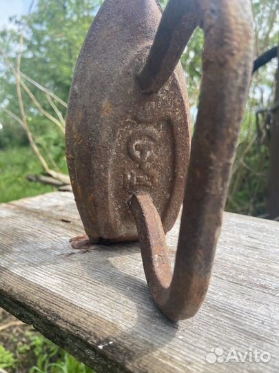 Очень старый утюг