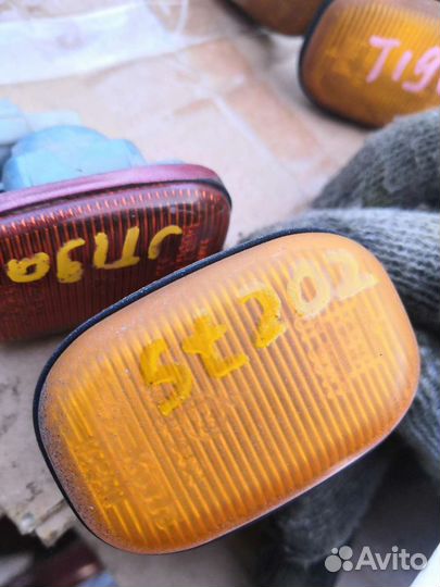 Повторитель поворотника toyota koito 1-49