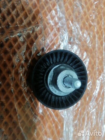 Ролик обводной Audi A6 C6 4F ccea 2010