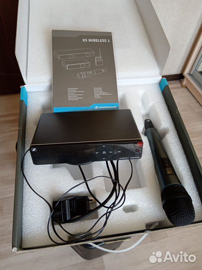 Вокальная радиосистема с беспроводным микрофоном