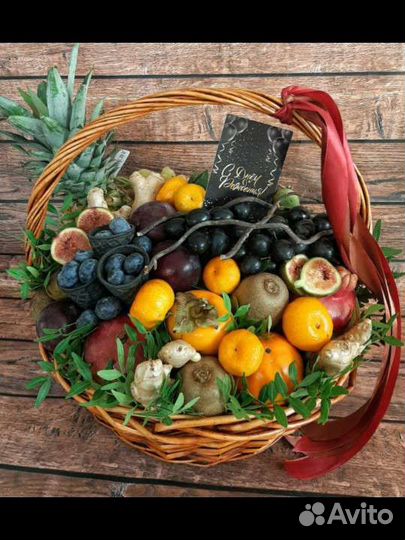 Корзина подарочная