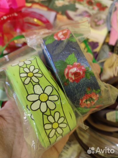 Мулине, ленты, книга для вышивки и др