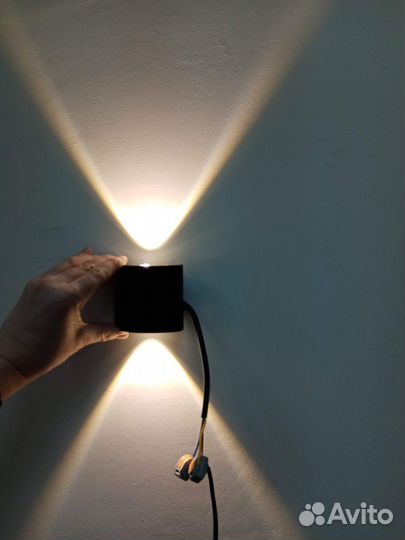 Настенные LED светильники уличные новые