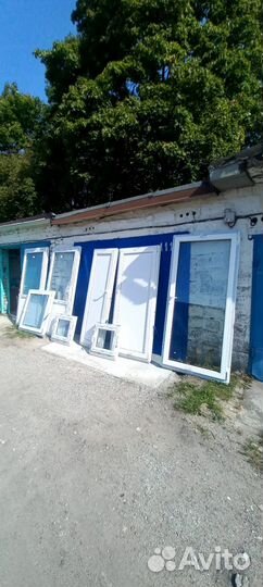 Двери стеклянные новые