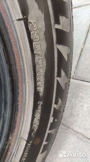 Bridgestone Blizzak Spike-01 235/55 R17 103T