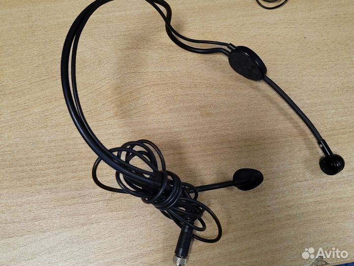 Радиомикрофоны sennheiser и Shure