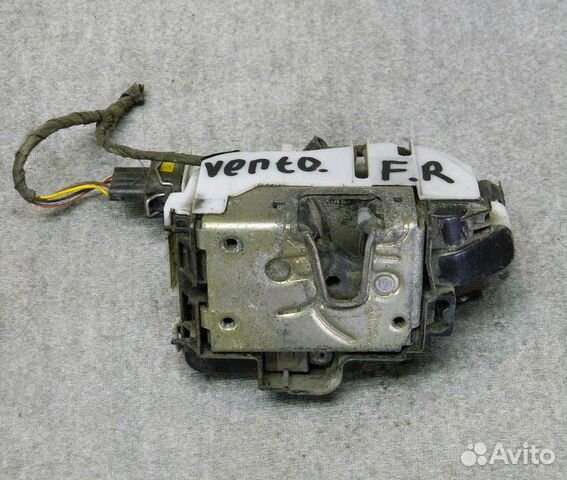 Замок двери передней правой VW Vento