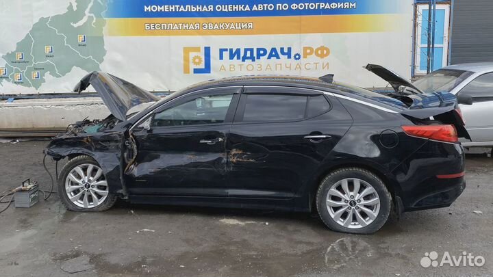 Стекло двери передней правой Kia Optima (TF) 82421