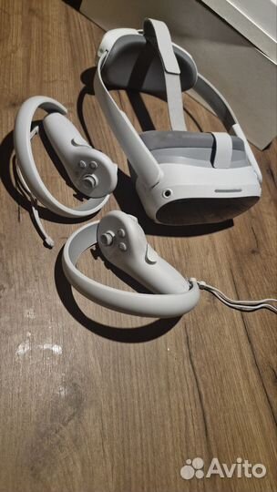 Очки виртуальной реальности pico 4