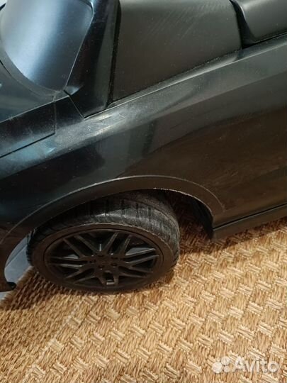 Машинка каталка толокар с ручкой