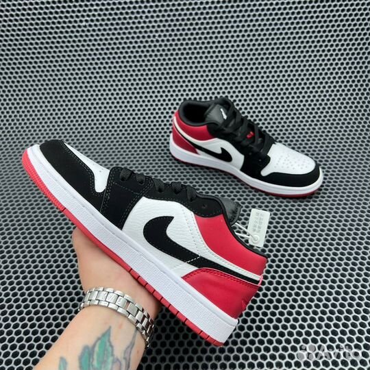 Кроссовки Nike Air Jordan 1 Low Black Toe