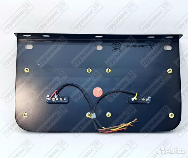 Задний фонарь железный, светодиодный LH 24V, Mitsubishi Fuso (340*195*70mm)