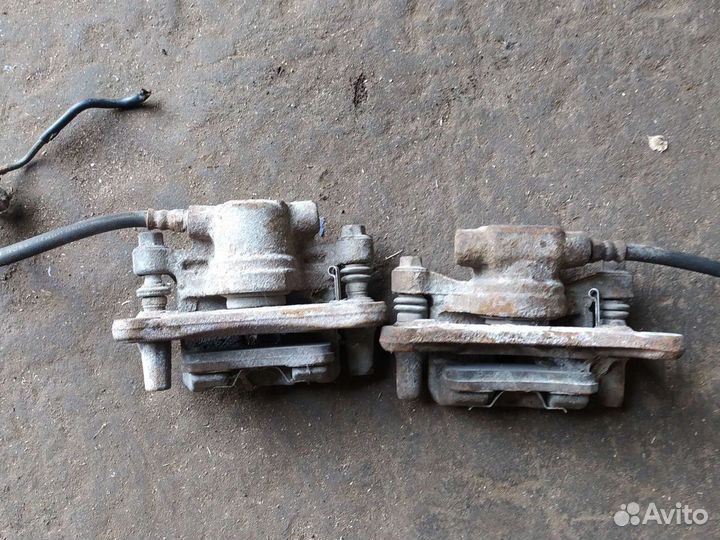 Задний суппорт, mitsubishi outlander xl