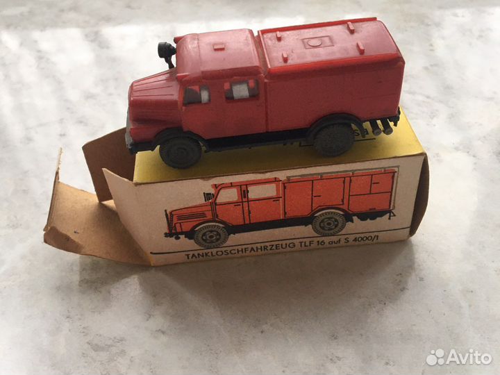 Модельки машин гдр