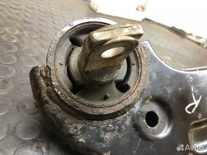 Рычаг задний правый продольный lexus RX 350