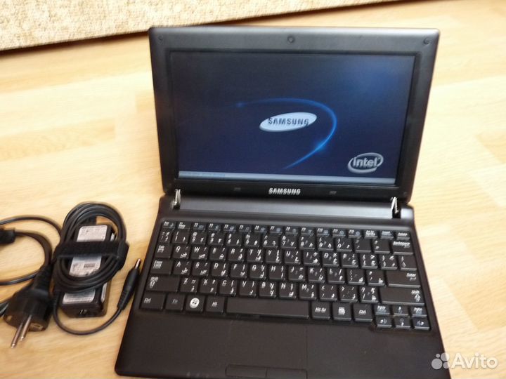 Ноутбук Samsung N102SP плюс зарядное устройство