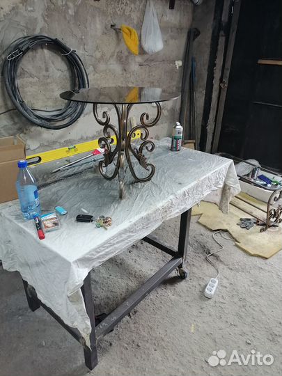 Чайный кофейный столик