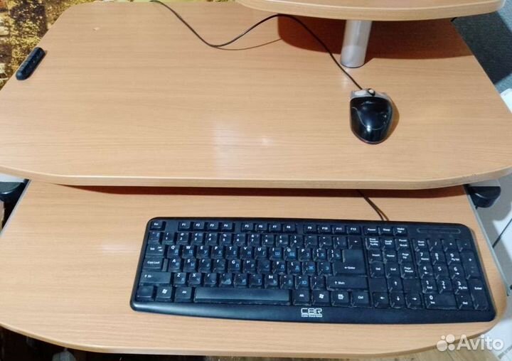 Компьютерный стол с надстройкой бу