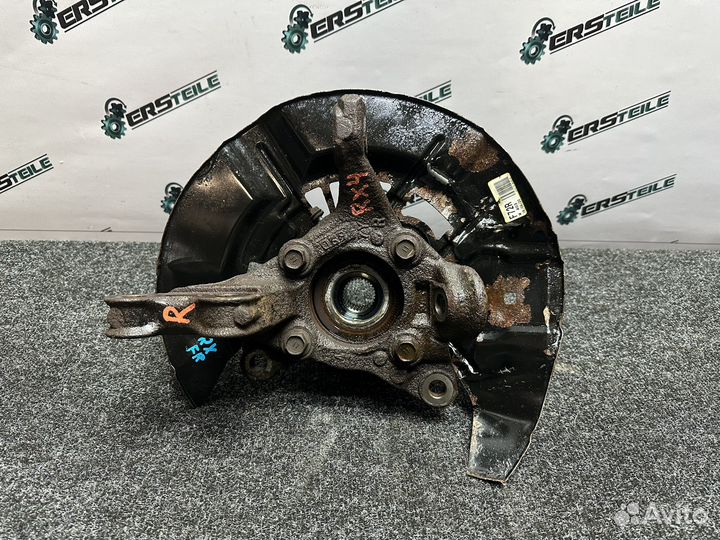 Поворотный кулак передний правый Lexus RX4