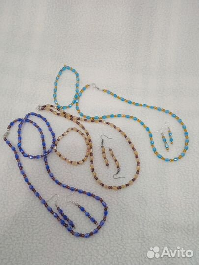 Комплекты красивой бижутерии