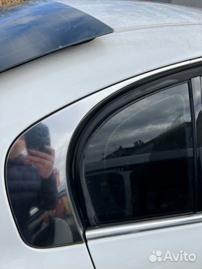 Молдинг стекла задний правый Renault Latitude L70A