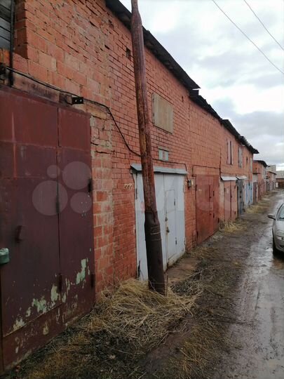 Гараж, > 30 м²