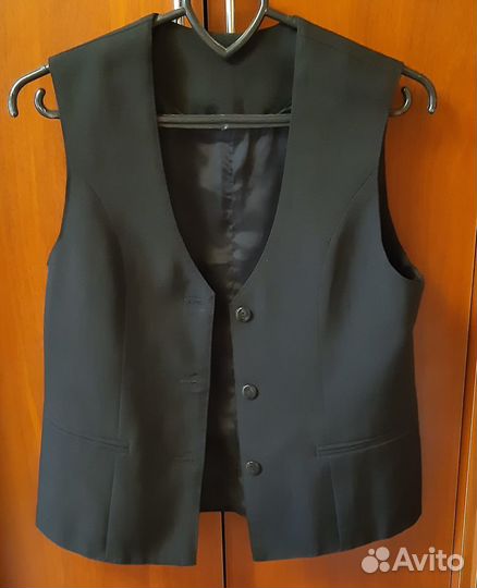 Жилеты школьные для девочки 140 и 146 размера