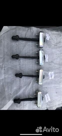 Ограничитель двери камри 70