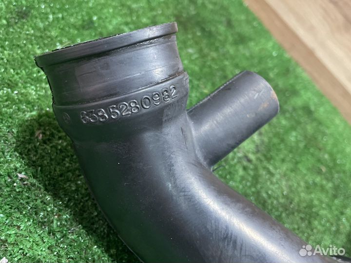 Патрубок воздушный на турбину 6385280982
