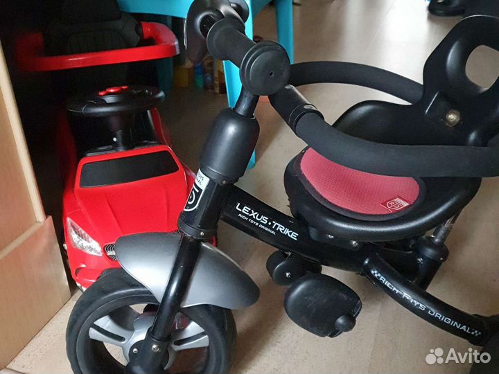 Детская машинка каталка и трёхколёсный велосипед в