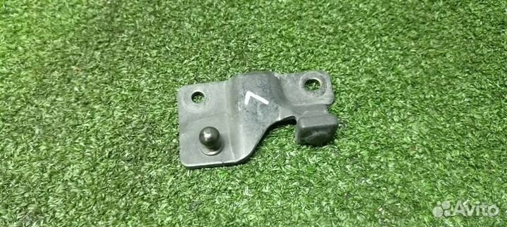 Кронштейн (сопут. товар) Land Rover Range Rover I