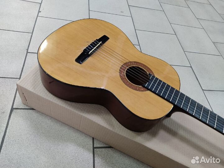 Классическая гитара Hohner HC 06