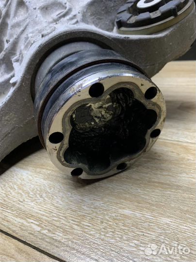Редуктор заднего моста Land Rover Discovery 5