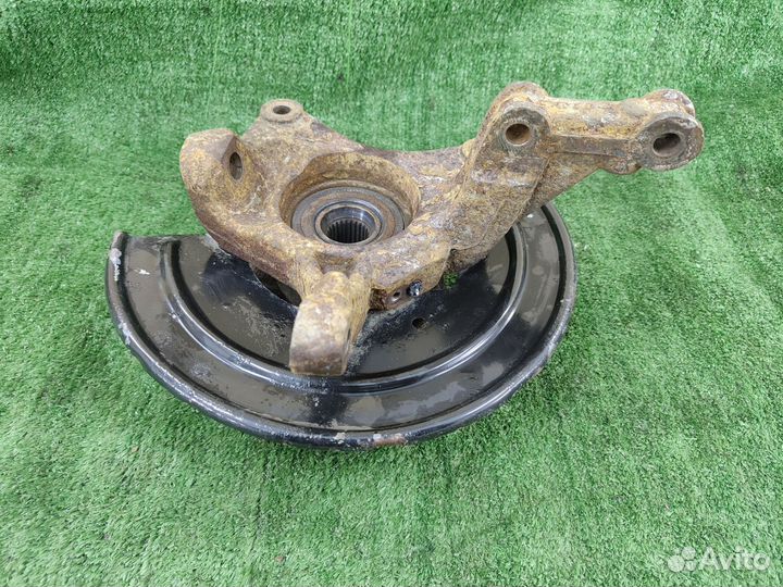 Поворотный кулак правый Renault duster 1