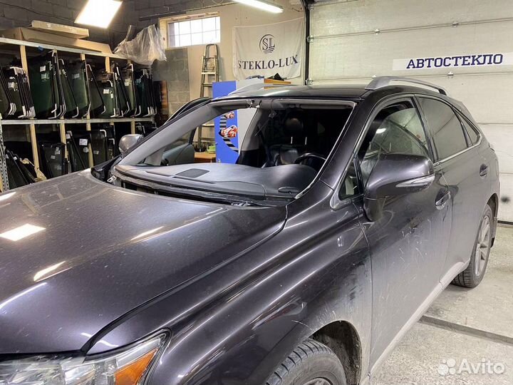 Лобовое стекло lexus RX350