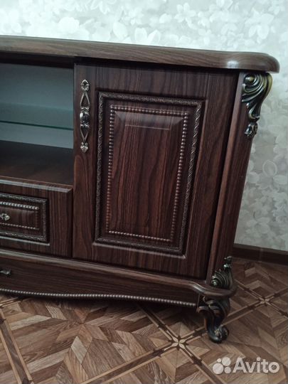 Тумба под телевизор