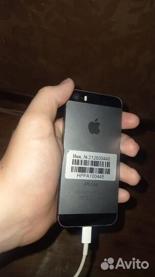 Телефон iPhone 5s