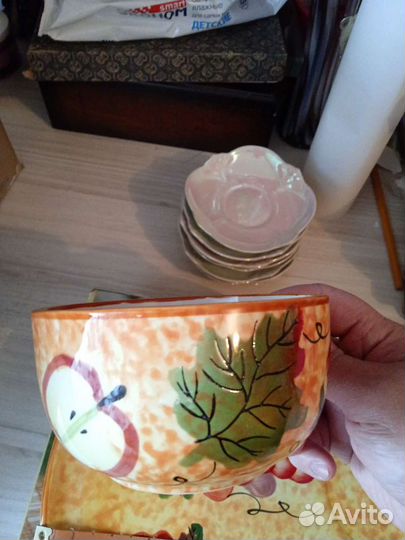 Чайные пары, блюдца, вазы