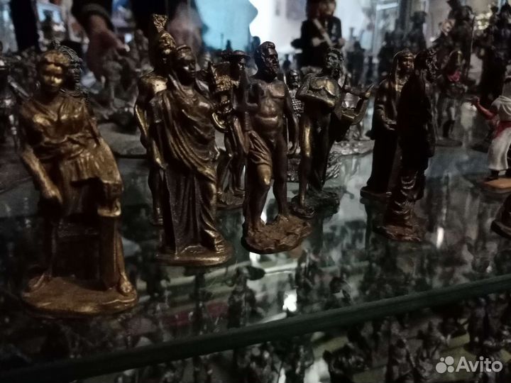 Детские оловянные солдатики