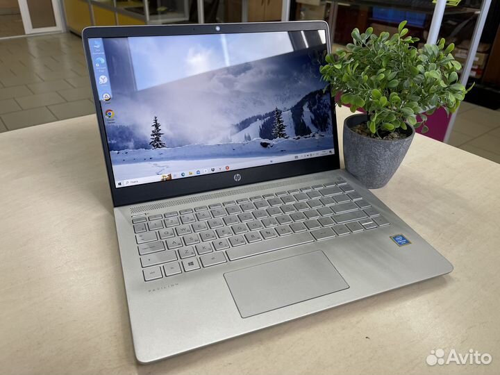 Современный/Компактный ноутбук HP