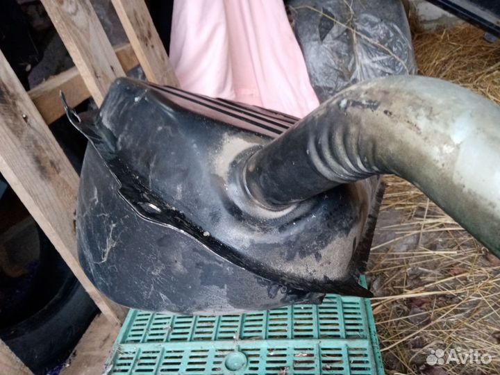 Топливный бак мерседес 124(230се),купе