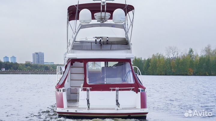 Моторная яхта Galeon 440 FLY