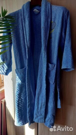 Мужской махровый халат с вышивкой