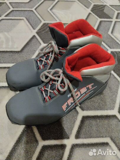 Лыжные ботинки spine