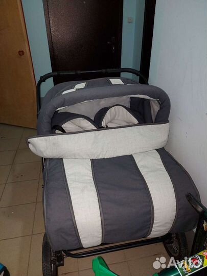 Коляска для двойни