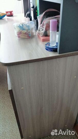 Угловой письменный стол