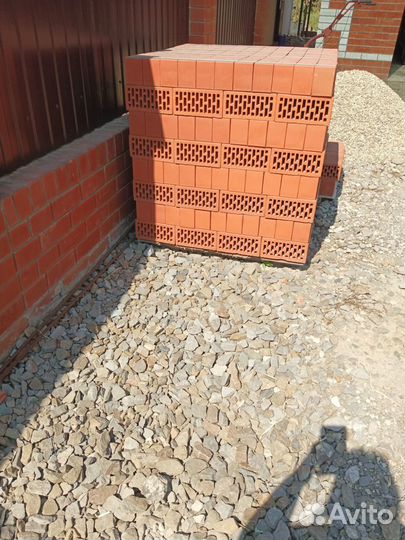 Продаю кирпич