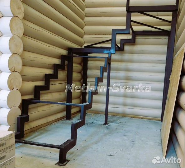 Лестница в дом металлическая на второй этаж № 453