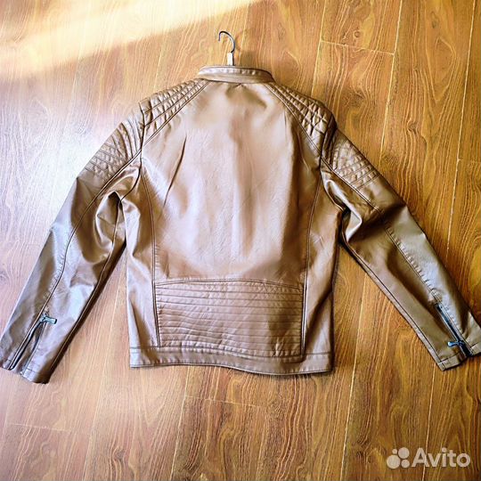 Абсолютно новая, кожаная куртка размер 48-50