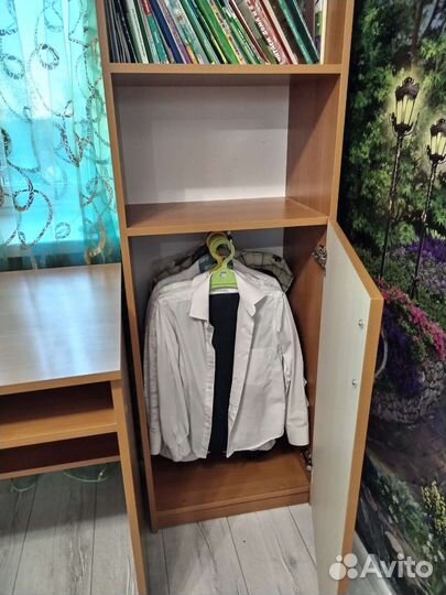 Письменный стол и шкаф пенал